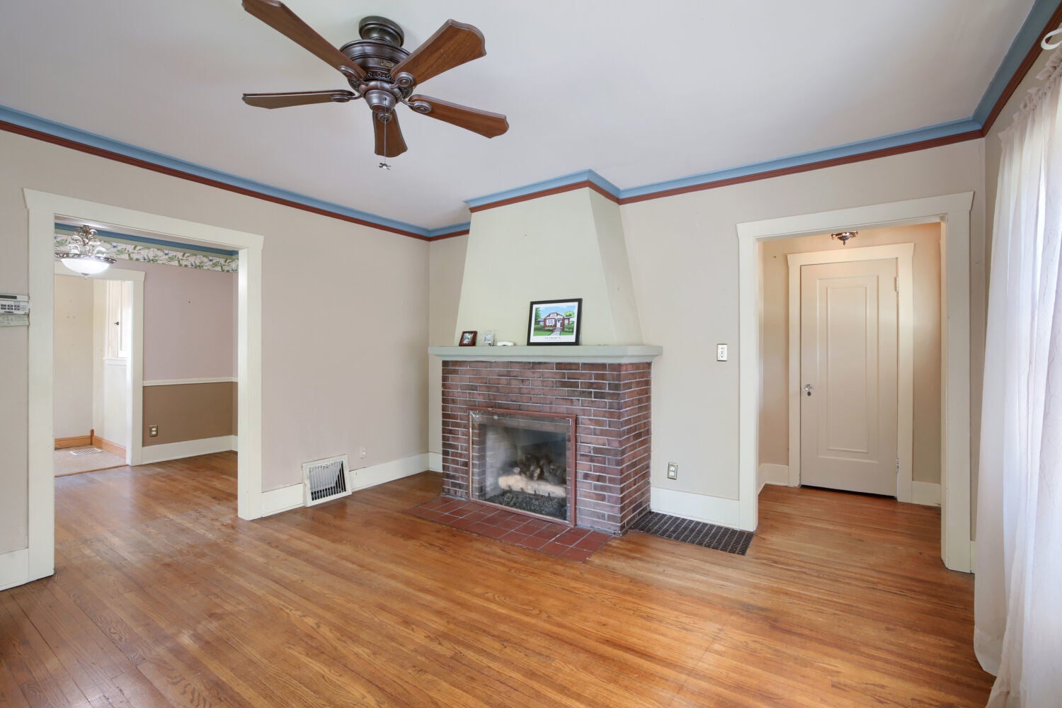345 Vincent Place