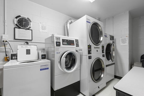 Tiny photo for 2300 Windsor Mall Court #2E, Park Ridge, IL 60068 (MLS # 12723411)