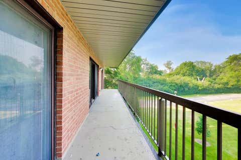 Tiny photo for 6443 Clarendon Hills Road #301C, Willowbrook, IL 60527 (MLS # 12697705)