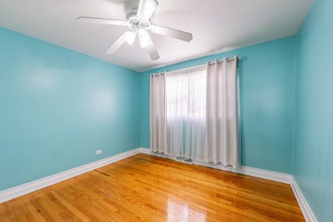 Tiny photo for 9220 S Avers Avenue, Evergreen Park, IL 60805 (MLS # 12605545)