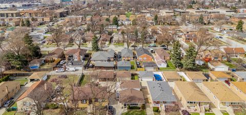 Tiny photo for 9220 S Avers Avenue, Evergreen Park, IL 60805 (MLS # 12605545)