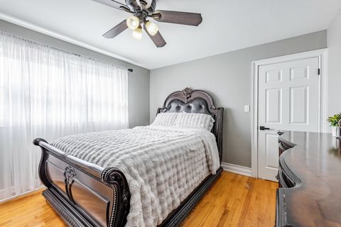 Tiny photo for 9220 S Avers Avenue, Evergreen Park, IL 60805 (MLS # 12605545)