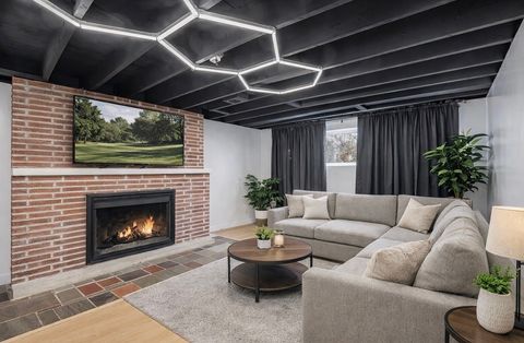 Tiny photo for 9220 S Avers Avenue, Evergreen Park, IL 60805 (MLS # 12605545)