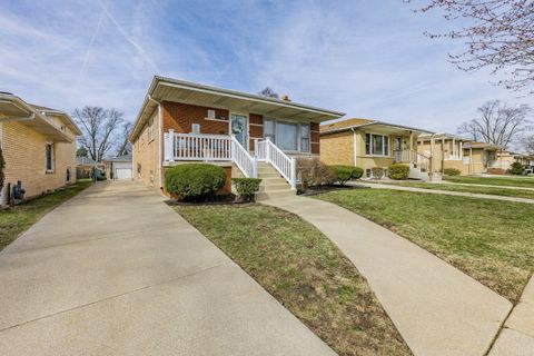 Tiny photo for 9220 S Avers Avenue, Evergreen Park, IL 60805 (MLS # 12605545)