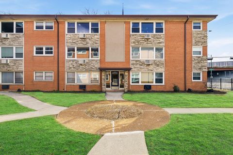 4101 N Keeler Avenue 2B Chicago IL 60641