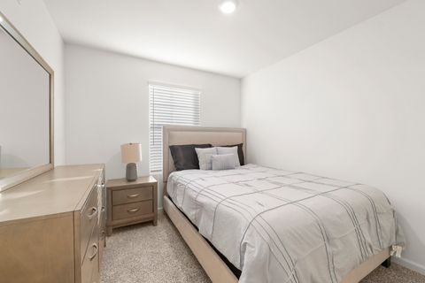 Tiny photo for 2031 Sequoia Avenue, Mundelein, IL 60060 (MLS # 12596067)