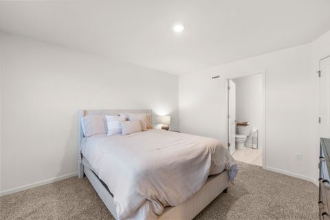 Tiny photo for 2031 Sequoia Avenue, Mundelein, IL 60060 (MLS # 12596067)