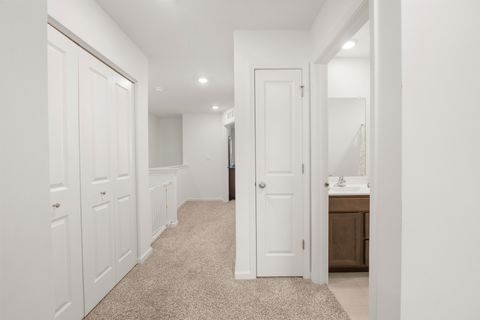 Tiny photo for 2031 Sequoia Avenue, Mundelein, IL 60060 (MLS # 12596067)