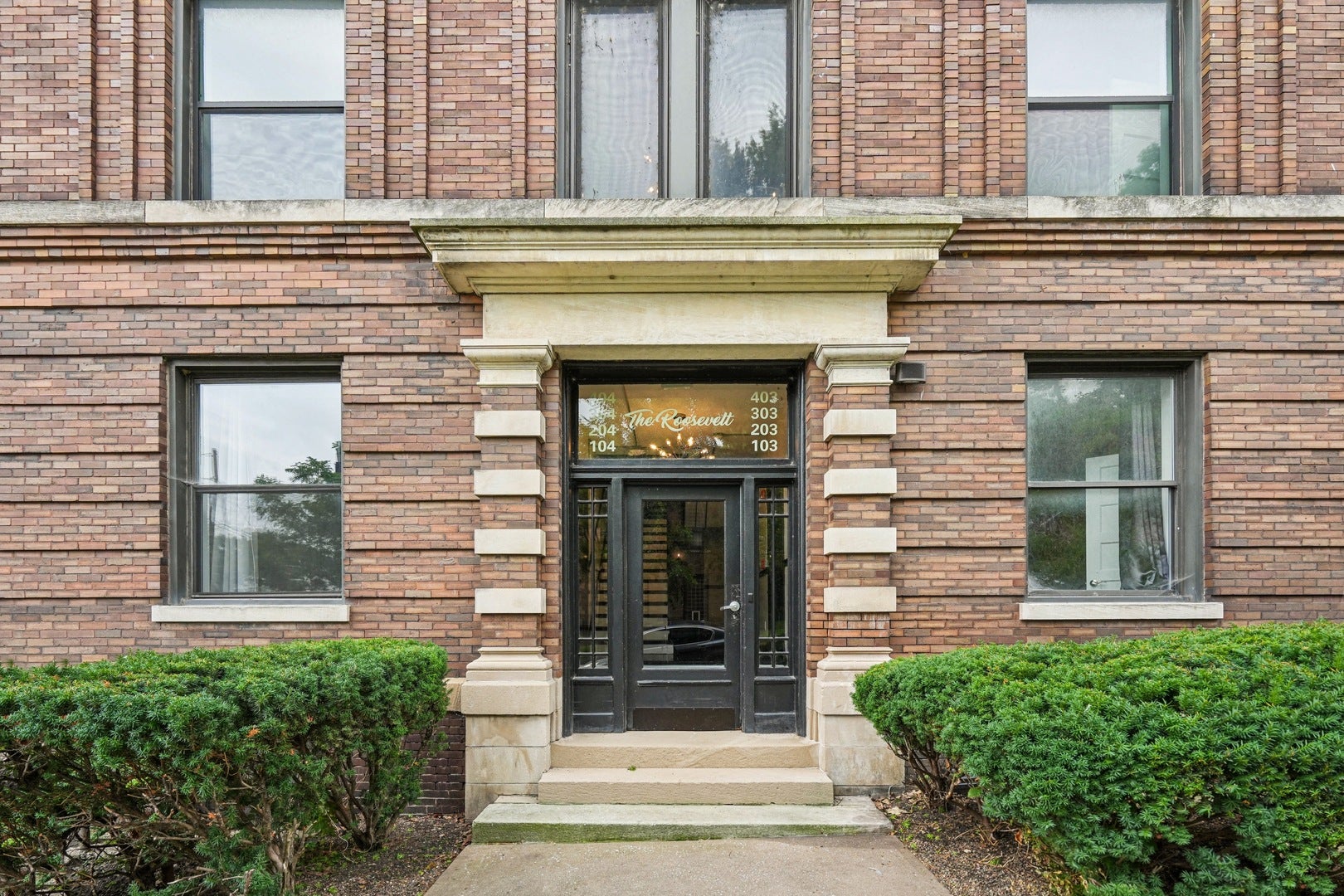 307 W 6th Street 201