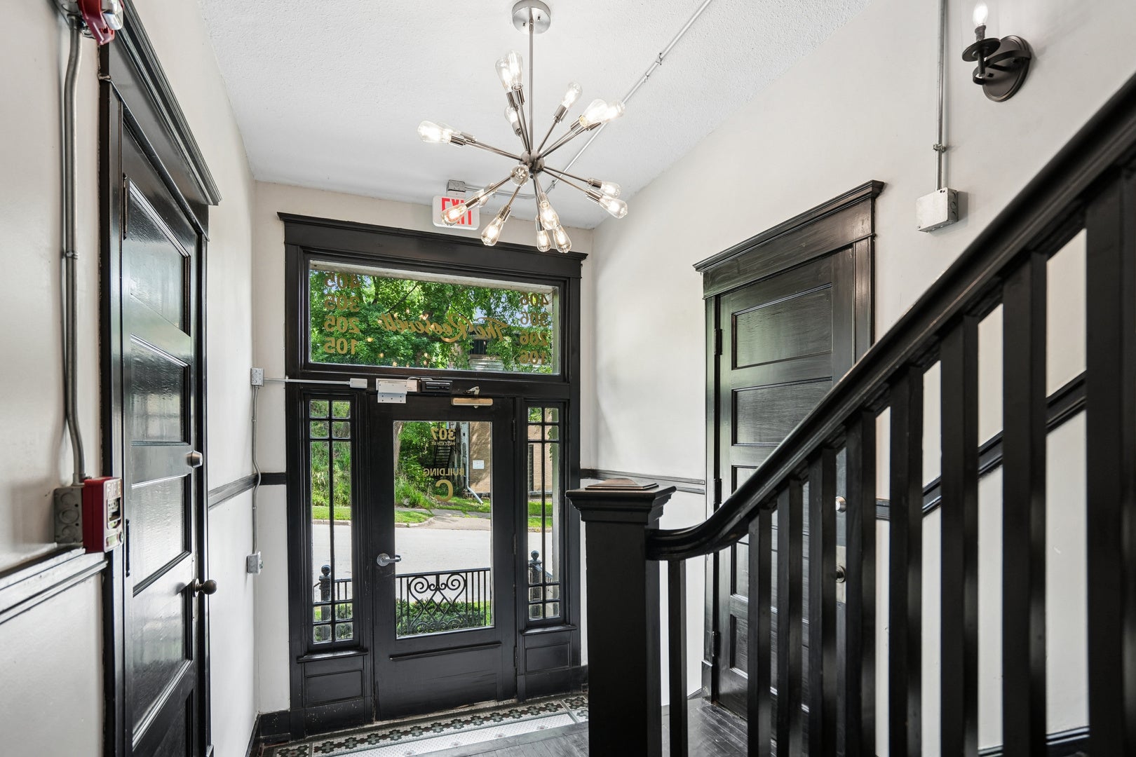 307 W 6th Street 201