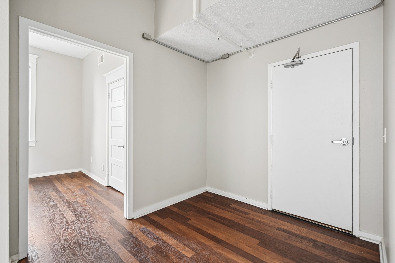 307 W 6th Street 201