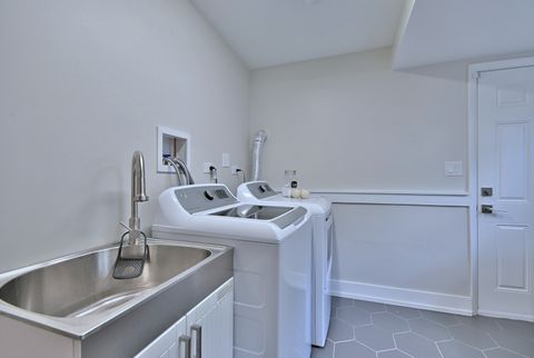 Tiny photo for 427 E Adams Street, Elmhurst, IL 60126 (MLS # 12490551)