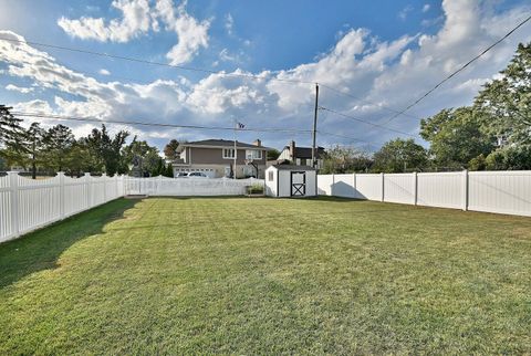 Tiny photo for 427 E Adams Street, Elmhurst, IL 60126 (MLS # 12490551)