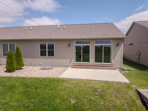 Tiny photo for 1903 Dunraven Road, Bloomington, IL 61704 (MLS # 12633378)