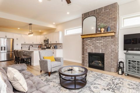 Tiny photo for 1903 Dunraven Road, Bloomington, IL 61704 (MLS # 12633378)