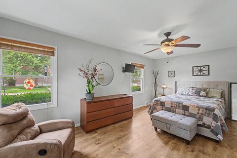Tiny photo for 1191 White Street, Des Plaines, IL 60016 (MLS # 12659181)