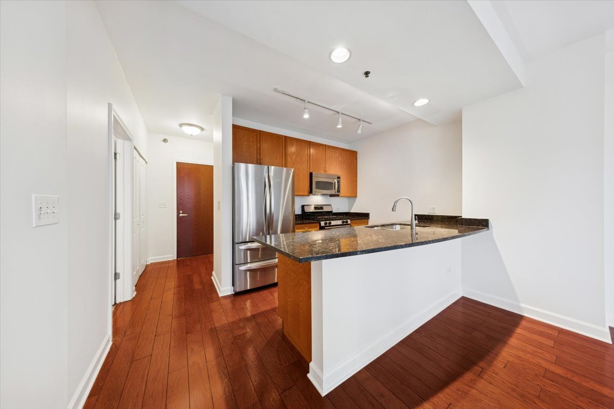 1250 S Michigan Avenue 1400