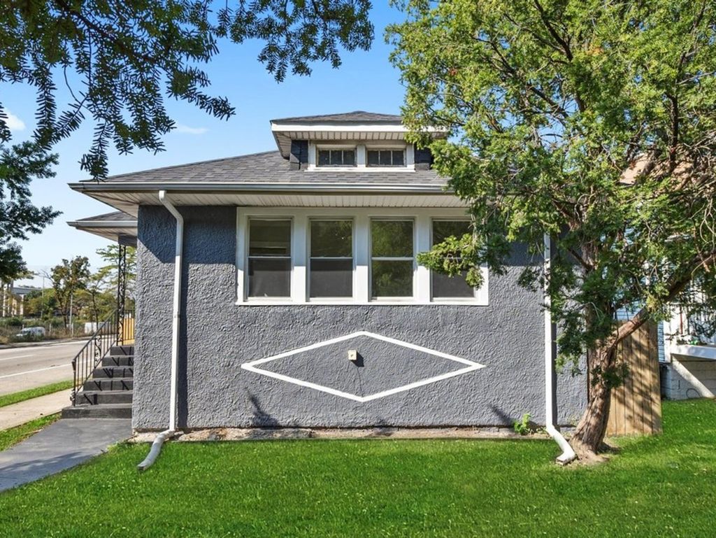 Photo for 1718 S 7th Avenue, Maywood, IL 60153 (MLS # 12500760)