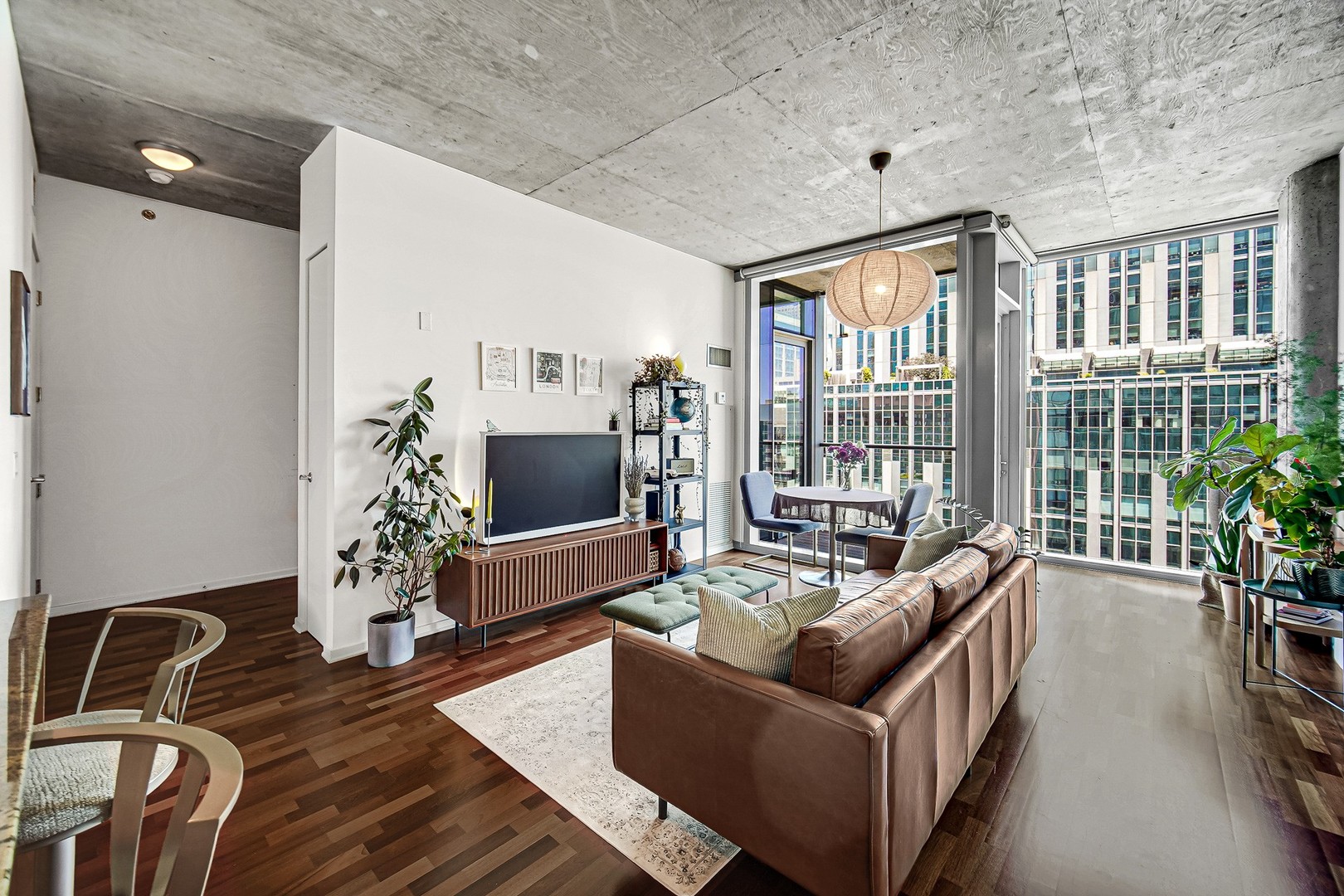 600 N Fairbanks Court 2304