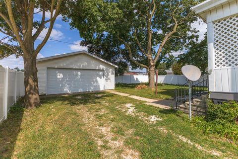 Tiny photo for 409 W Water Street, Pontiac, IL 61764 (MLS # 12462229)