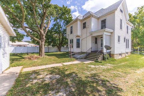 Tiny photo for 409 W Water Street, Pontiac, IL 61764 (MLS # 12462229)