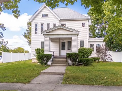 Tiny photo for 409 W Water Street, Pontiac, IL 61764 (MLS # 12462229)