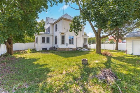 Tiny photo for 409 W Water Street, Pontiac, IL 61764 (MLS # 12462229)