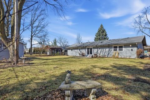 Tiny photo for 318 Dee Road, North Aurora, IL 60542 (MLS # 12569154)