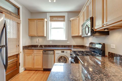 Tiny photo for 1949 W Argyle Street #3, Chicago, IL 60640 (MLS # 12676446)
