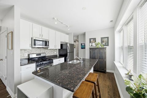 Tiny photo for 2243 W Ainslie Street #2W, Chicago, IL 60625 (MLS # 12594828)