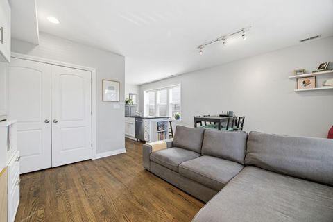 Tiny photo for 2243 W Ainslie Street #2W, Chicago, IL 60625 (MLS # 12594828)