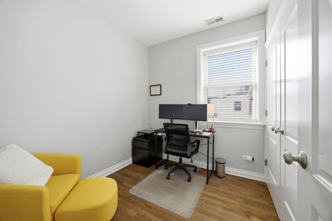 Tiny photo for 2243 W Ainslie Street #2W, Chicago, IL 60625 (MLS # 12594828)