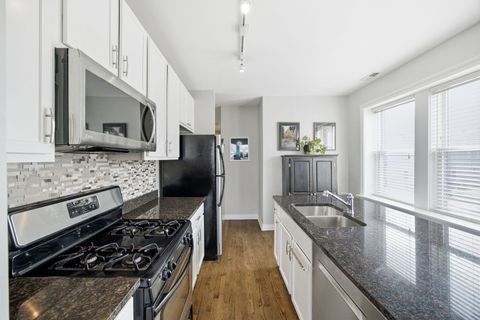 Tiny photo for 2243 W Ainslie Street #2W, Chicago, IL 60625 (MLS # 12594828)