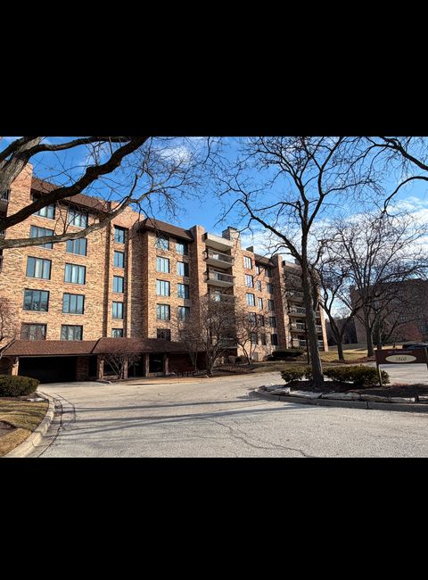 Photo of 3860 Mission Hills Road #417, Northbrook, IL 60062 (MLS # 12576196)