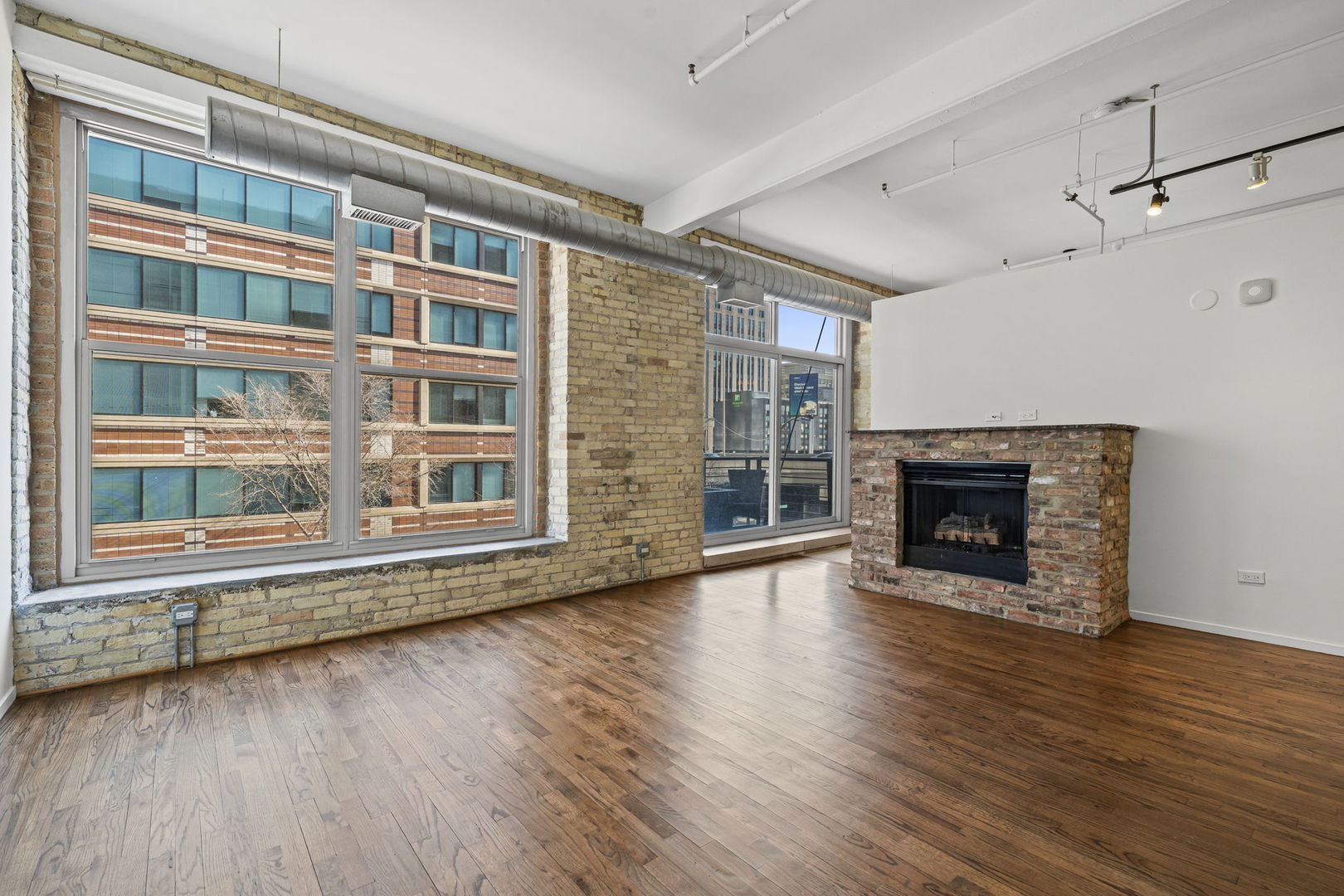 420 S CLINTON Street 209A