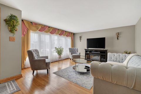 Tiny photo for 5723 S Melvina Avenue, Chicago, IL 60638 (MLS # 12566997)