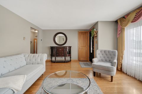 Tiny photo for 5723 S Melvina Avenue, Chicago, IL 60638 (MLS # 12566997)