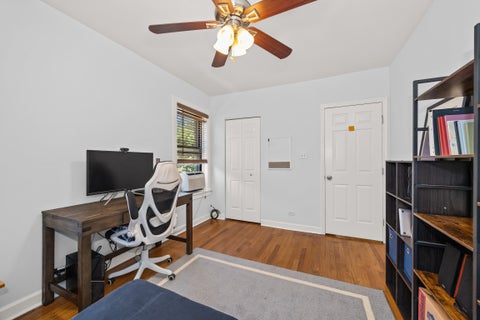 Tiny photo for 146 Clyde Avenue #2W, Evanston, IL 60202 (MLS # 12685748)