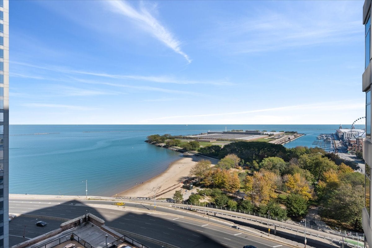 530 N Lake Shore Drive 1604