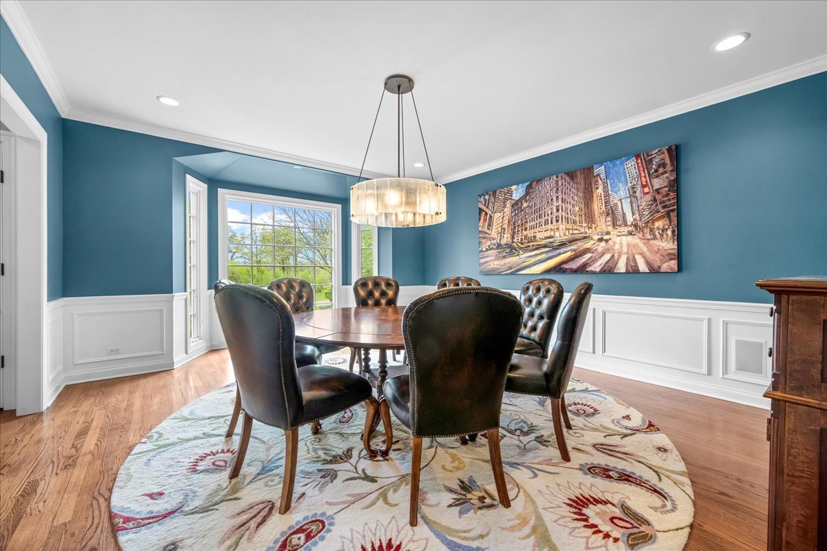 1310 LONGMEADOW Lane