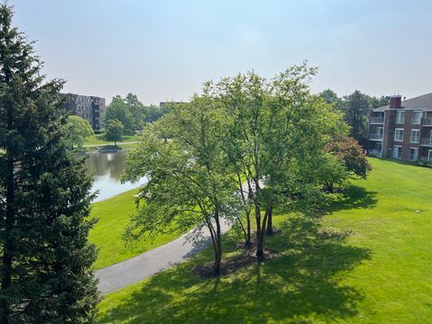 Tiny photo for 805 Leicester Road #320, Elk Grove Village, IL 60007 (MLS # 12501398)