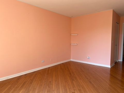 Tiny photo for 805 Leicester Road #320, Elk Grove Village, IL 60007 (MLS # 12501398)