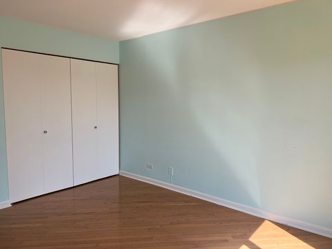 Tiny photo for 805 Leicester Road #320, Elk Grove Village, IL 60007 (MLS # 12501398)