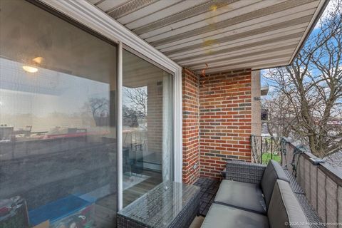 Tiny photo for 9721 S CICERO Avenue #3C, Oak Lawn, IL 60453 (MLS # 12612927)