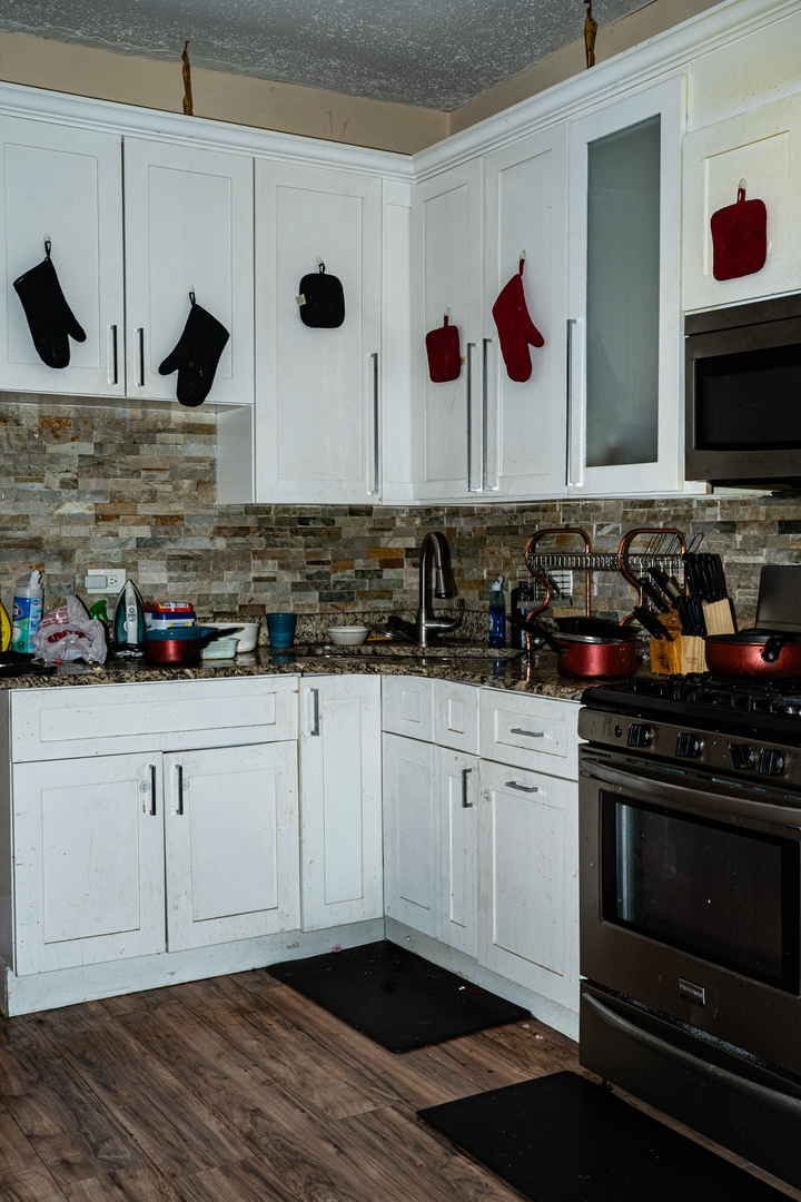 5527 S Hermitage Avenue