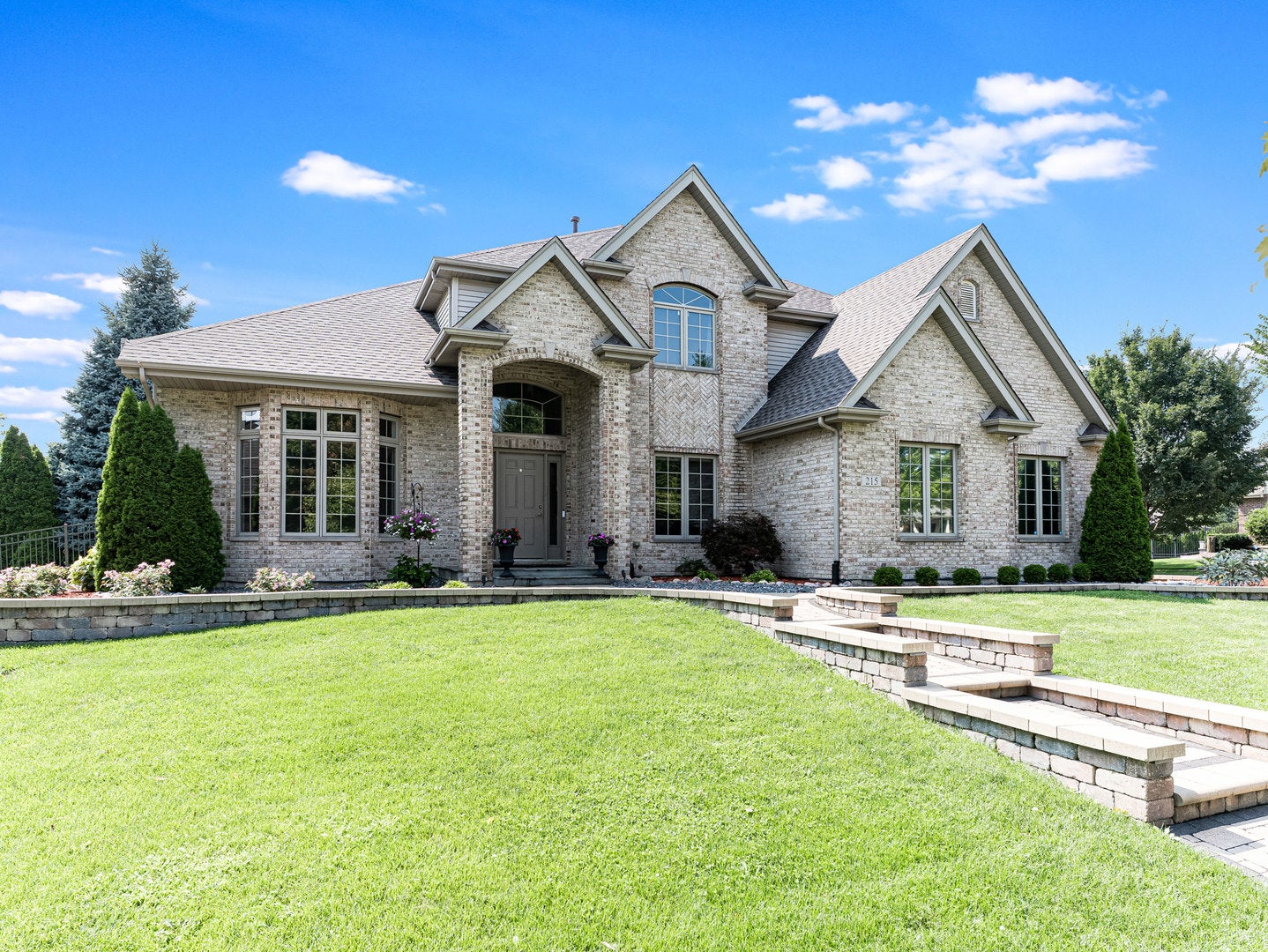 215 Sonoma Road
