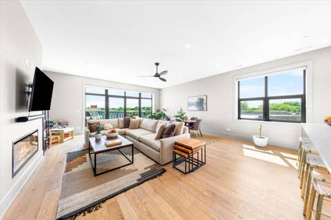 Tiny photo for 4504 N Clark Street #404, Chicago, IL 60640 (MLS # 12671717)