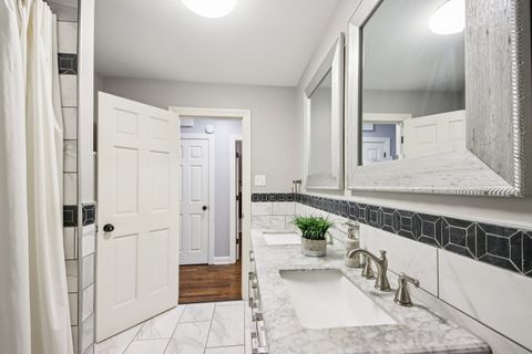 Tiny photo for 120 Walter Court, Bloomingdale, IL 60108 (MLS # 12552336)