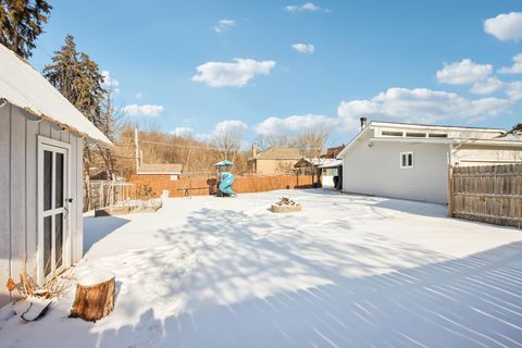 Tiny photo for 120 Walter Court, Bloomingdale, IL 60108 (MLS # 12552336)