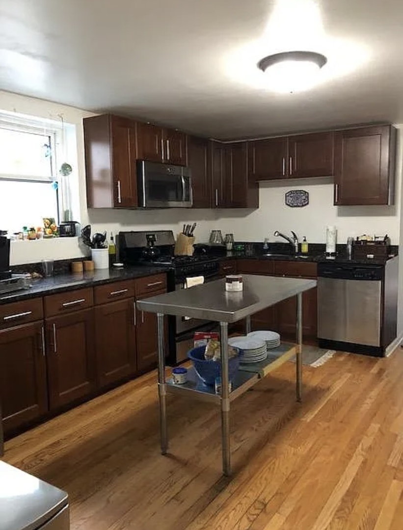 1528 W Huron Street 3